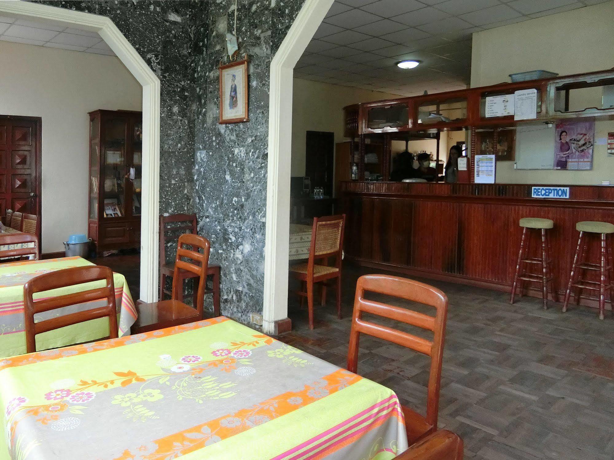 ויינטיאן Villa Sisavad Guesthouse מראה חיצוני תמונה
