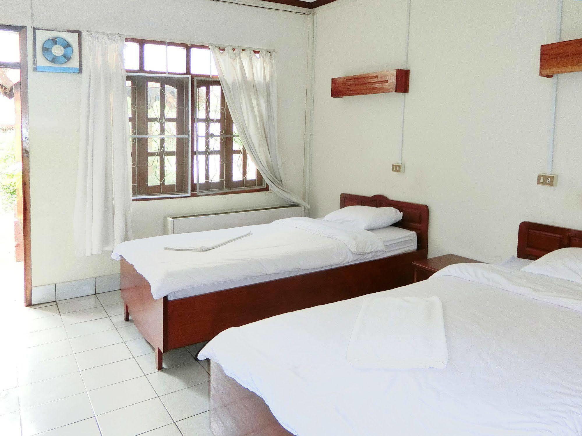 ויינטיאן Villa Sisavad Guesthouse מראה חיצוני תמונה