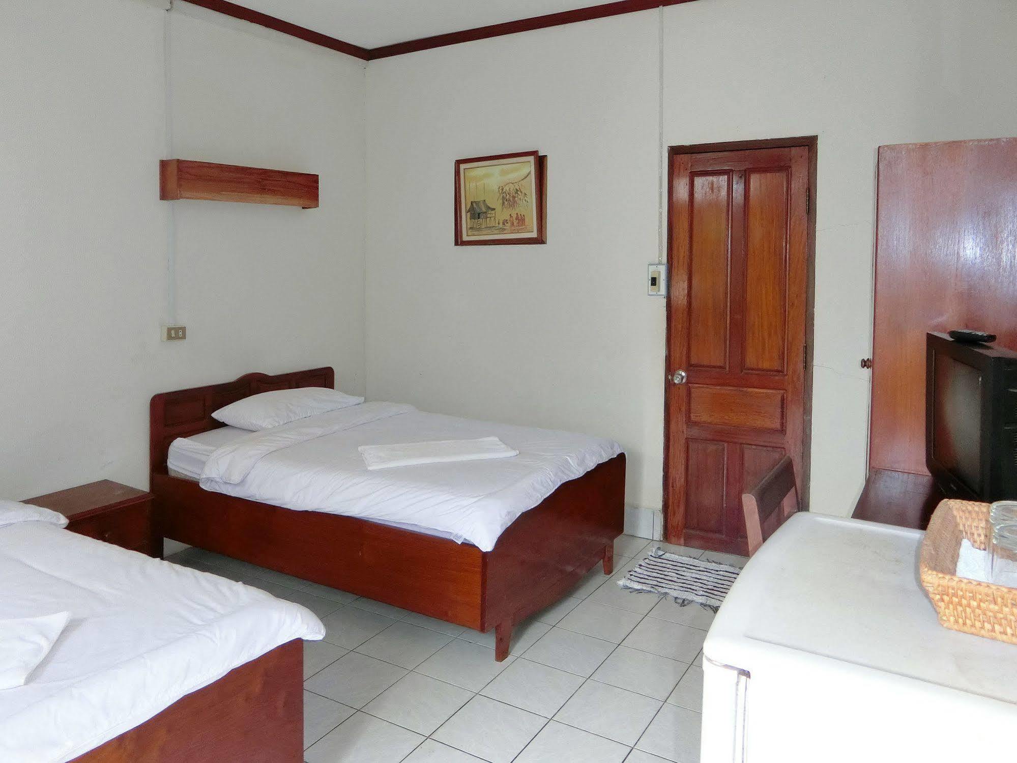 ויינטיאן Villa Sisavad Guesthouse מראה חיצוני תמונה