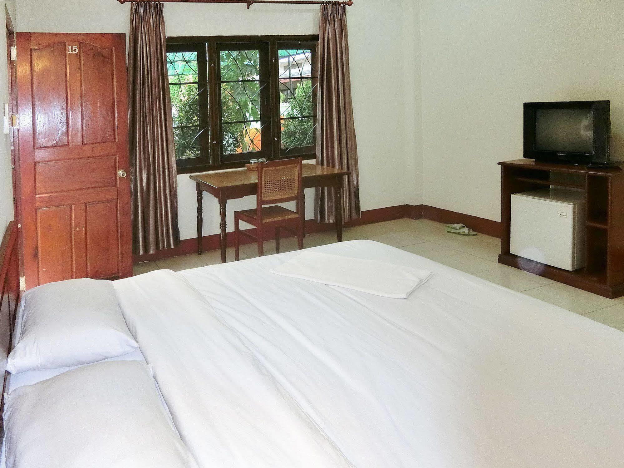 ויינטיאן Villa Sisavad Guesthouse מראה חיצוני תמונה