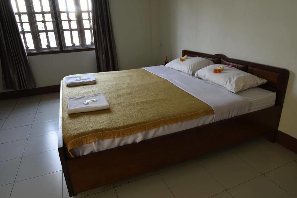 ויינטיאן Villa Sisavad Guesthouse מראה חיצוני תמונה
